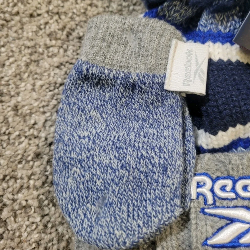 Reebok Infant Baby 6-12 Months Knit Cuffed Beanie & Mittens Set Logo NEW